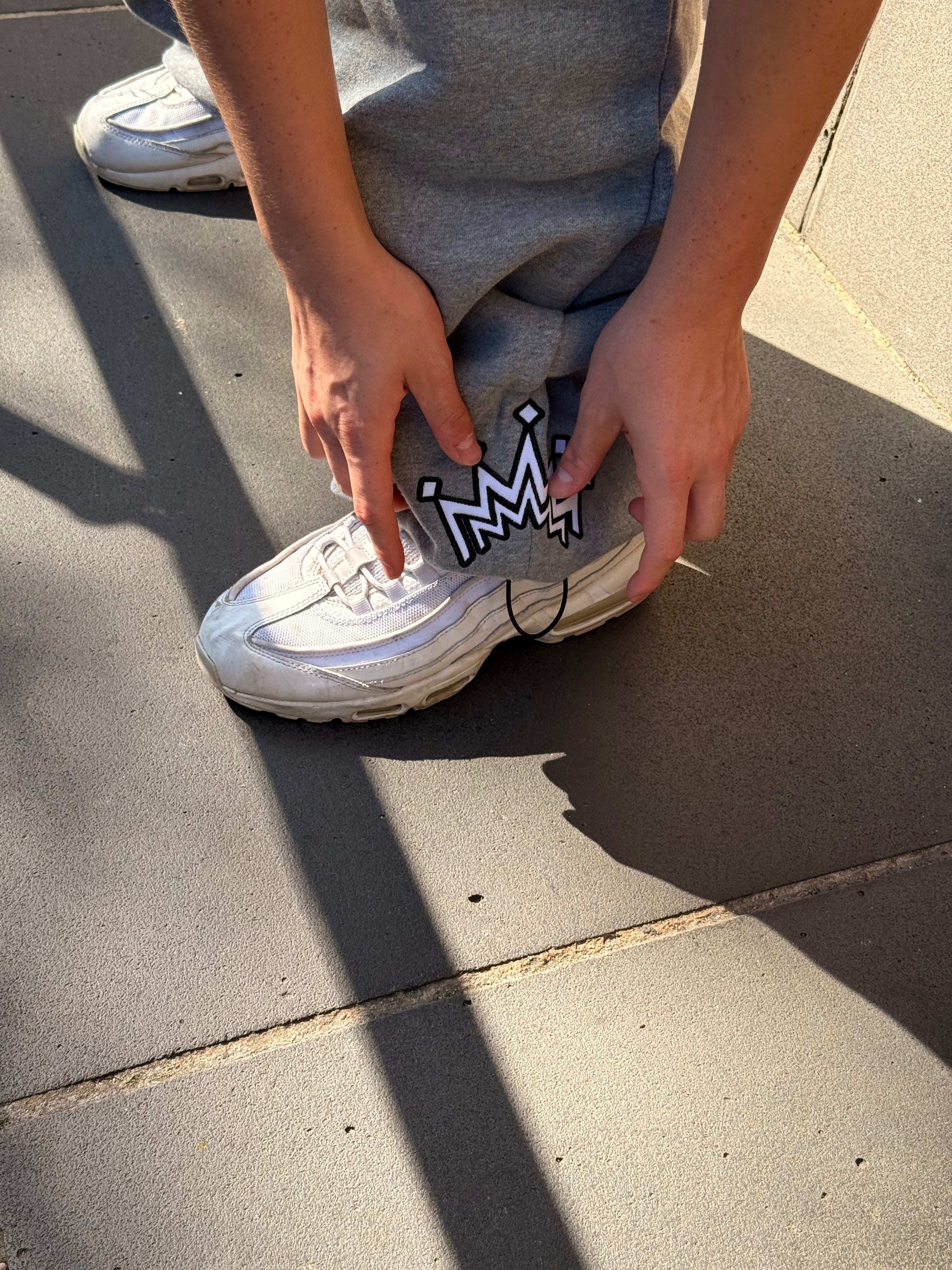 Dcrwn jogger